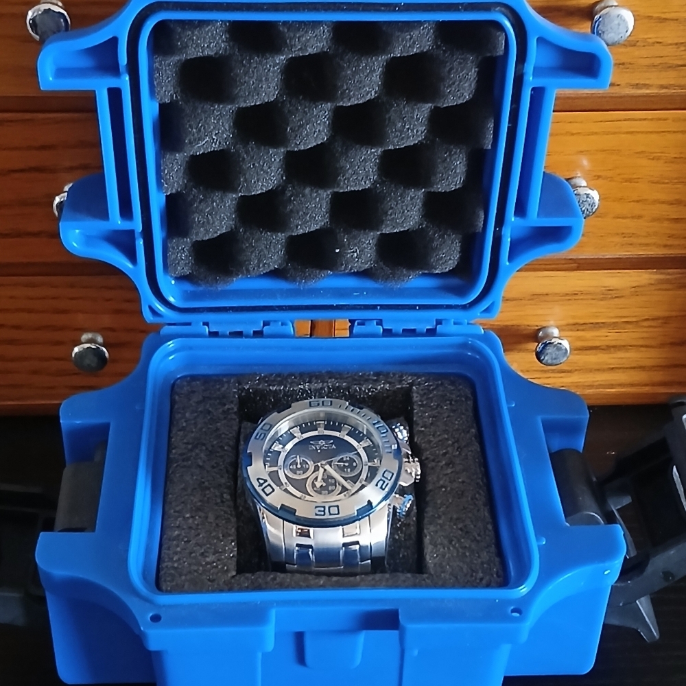 Invicta Pro Diver Blue Chronograph Oversized Mens Watch New Watch & Case